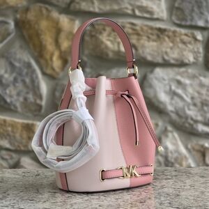 Michael Kors Reed Medium Bucket Pink Crossbody